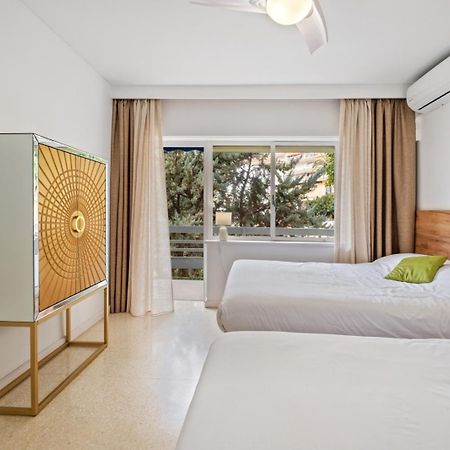Piso Con 2 Habitaciones, 2 Terrazas Y Piscina Torremolinos Exterior photo