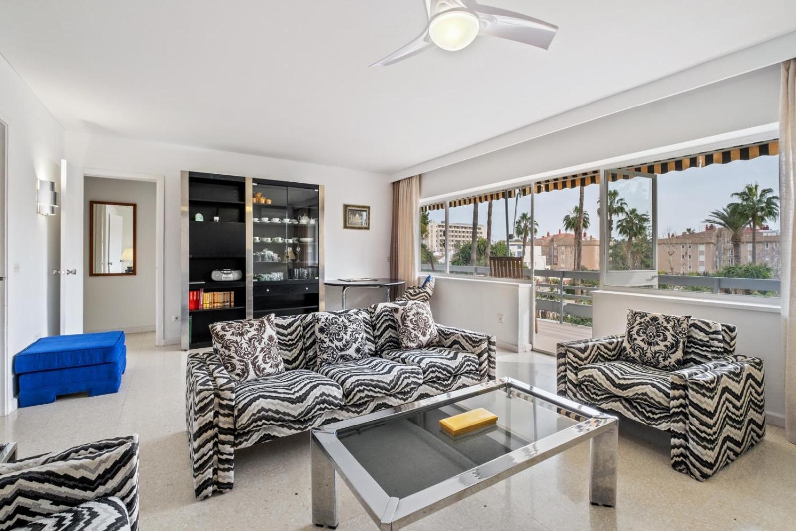 Piso Con 2 Habitaciones, 2 Terrazas Y Piscina Torremolinos Exterior photo